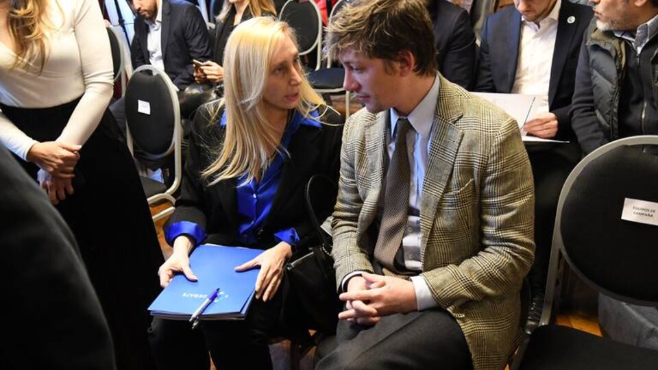 Santiago Caputo dependerá de Karina&nbsp;Milei