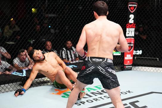 Ankalaev festejó con&nbsp;whisky