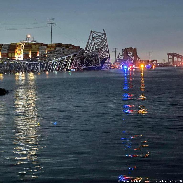Colapso de un puente en Baltimore luego de ser golpeado por un&nbsp;barco