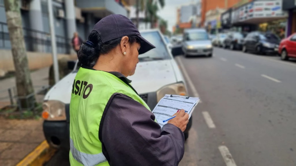Subas en multas de más de 200% en CABA: casi $50.000 por mal estacionamiento y no usar&nbsp;cinturón