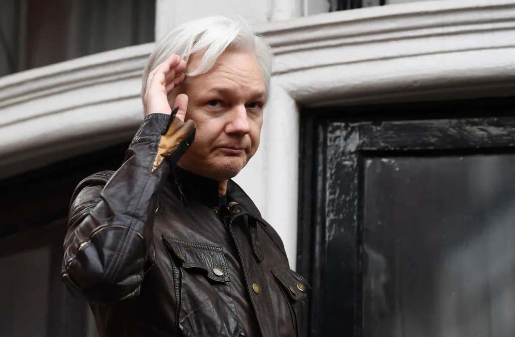 Julian Assange liberado y en camino a las Islas Marianas tras acuerdo con la justicia de&nbsp;EEUU