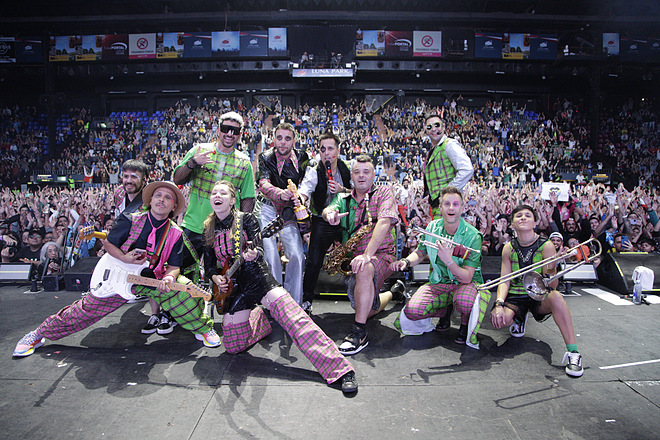 ¡Los Caligaris: Éxito Total en el Luna Park con Invitados de&nbsp;Lujo!