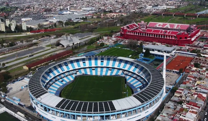 Clásico de Avellaneda: Racing busca consolidarse ante un Independiente en&nbsp;alza