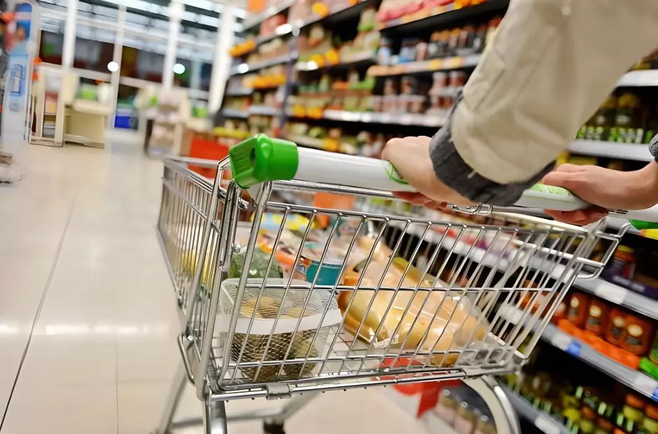 El consumo cayó 2% en agosto debido a la inflación y subas de&nbsp;tarifas