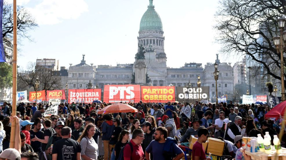 Marcha universitaria: estudiantes y docentes reclamaron fondos para las universidades&nbsp;públicas