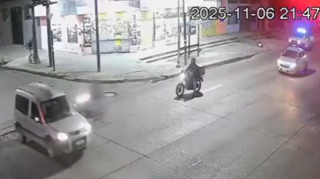 Persecución y choque en Temperley: escapaba de la policía y terminó contra una&nbsp;camioneta