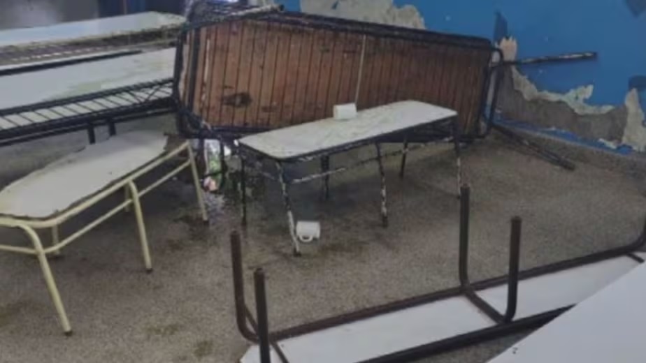 Grand Bourg: una pelea entre alumnas derivó en graves ataques a docentes y destrozos en una&nbsp;escuela